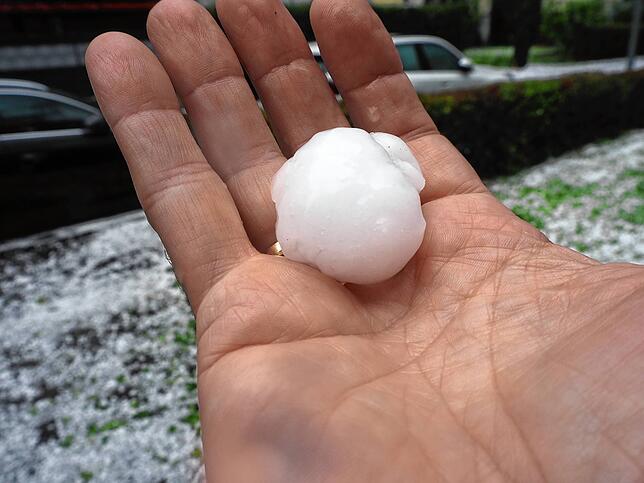 Bild 4: Hagelkörner groß wie Taubeneier! Bilder vom Unwetter am 1. Juni in Bad Säckingen - und den Schäden