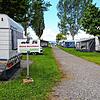 Wohnwagen so weit das Auge reicht: Der Campingplatz Sandseele auf der Insel Reichenau ist am Pfingstwochenende komplett belegt. Auch die ...