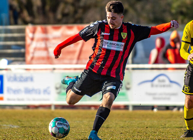 Einsatz unsicher: Massimo De Franco vom FSV Rheinfelden plagt sich mit einer Oberschenkelzerrung herum. Gegen die Spvgg. Untermünstertal ...