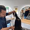 Vittorio Pastorino frisiert Lara Kusevic in seinem Salon #Vito Hair in VS-Schwenningen. Er ist einer von 33 glücklichen Stylisten aus ...