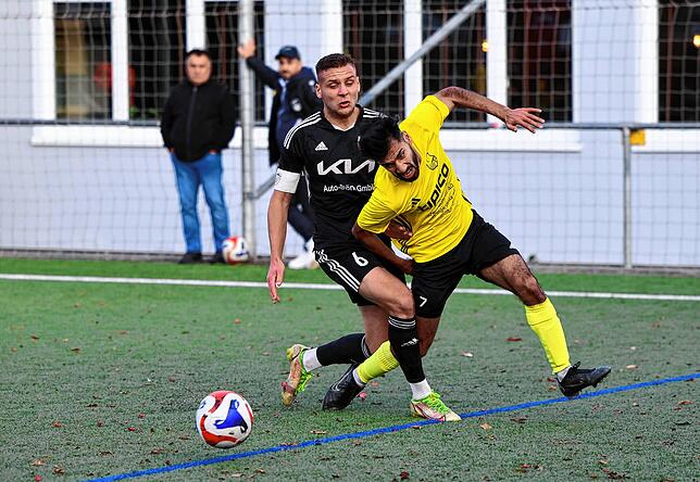 Bild 14: Die besten Bilder der Bezirksliga-Partie zwischen dem TSV Konstanz und dem SV Mühlhausen