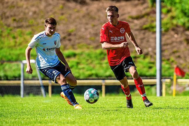 Bild 12: FC Schlüchttal gewinnt beim FC 08 Bad Säckingen mit 4:2 &ndash; und wir haben Bilder!