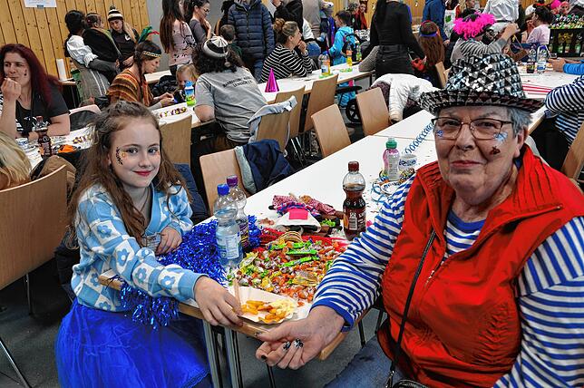 Bild 2: Viel Spaß beim Kinderball in Leimbach