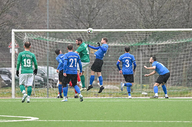 Bild 9: SG Mettingen/Krenkingen holt nach 0:3 noch ein 3:3 beim FC Zell – und wir haben Fotos!