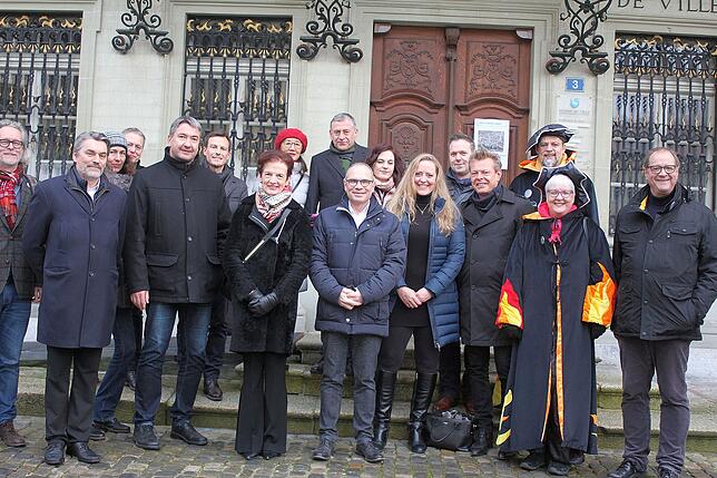 Offizieller Emfaang der Ehrengäste durch die Stadt Fribourg. Rechts Oberbürgermeister Jürgen Roth, fünfter von links Baubürgermeister ...