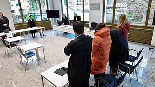 Das Urteil im Schwimmprozess ist am Dienstag, 25. Februar, formal vor dem Amtsgericht gefallen. Wegen des erneut großen öffentlichen ...