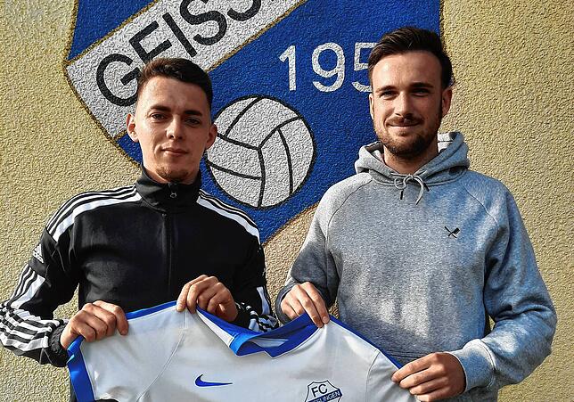 Wechsel im Klettgau: Lukasz Wojtyna (links) und Dominik Flum haben Landesliga-Absteiger FC Erzingen verlassen und sich dem FC Geißlingen ...
