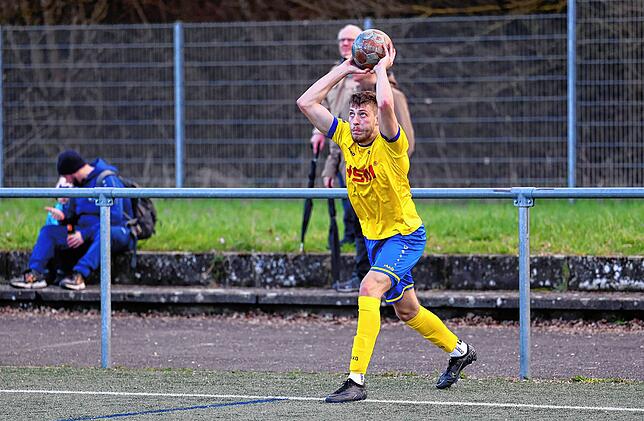 Bild 12: Unsere große Bildergalerie vom Spiel zwischen dem FC Radolfzell und der SpVgg F.A.L.