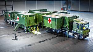 Das System der mobilen Rettungsstation besteht aus insgesamt drei LKW und Anhängern sowie sechs Containern.