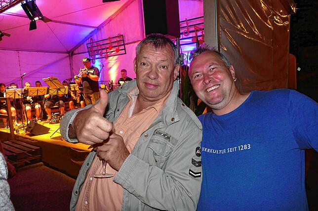 Bild 23: Musikkapelle, Bläserjugend und Gesangverein Hausen vor Wald feiern den Sommer mit hunderten Gästen