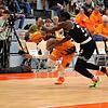 Delante Jones (am Ball) war mit 27 Punkten bester Schwenninger Scorer gegen Düsseldorf.