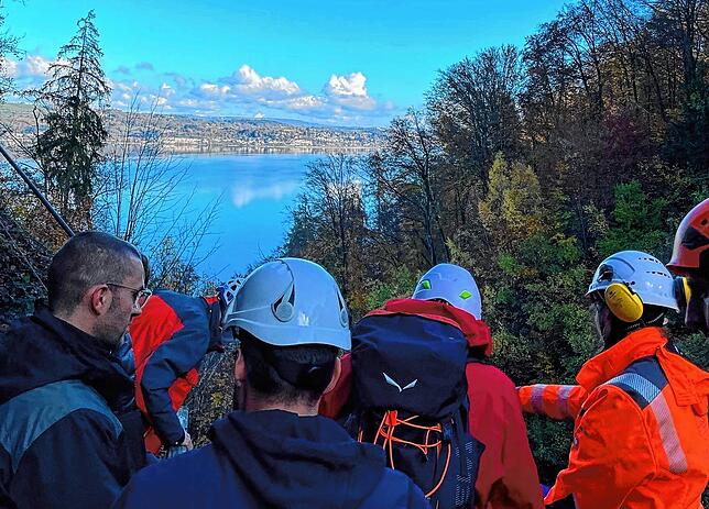 Ein Team bei den aktuellen Arbeiten in der Marienschlucht. Hier lässt sich schon erahnen, welchen Ausblick Besucher in rund einem Jahr ...