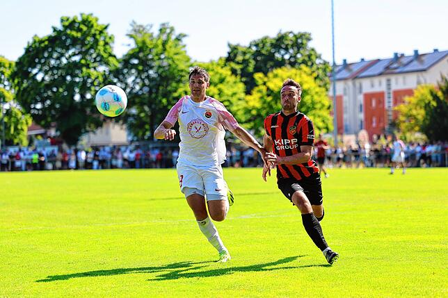 Bild 12: Türk. SV Singen feiert den Oberliga-Aufstieg! Wir waren mit der Kamera dabei.