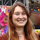 Poetry-Slammerin Marina Sigl hat es sichtlich genossen, bei der Konstanzer Sommerwiese auftreten zu dürfen, schließlich hat sie von 2014 ...