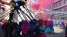 Der gestrige Rosenmäntigumzug war ein super Höhepunkt der diesjährigen Fasnet. Tausende Zuschauer säumten in der Innenstadt den ...