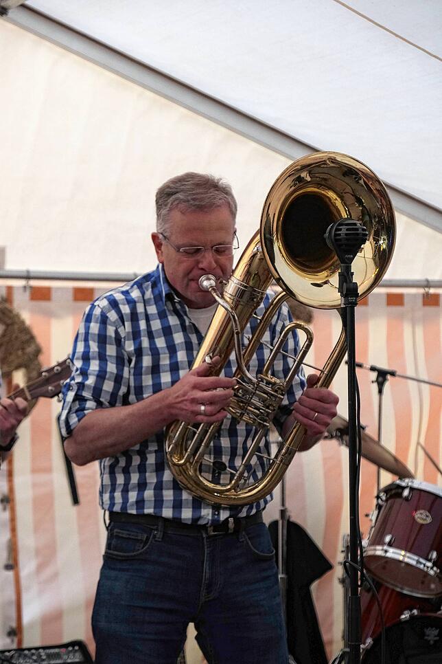 Bild 23: Birkendorfer Schopfschellenfest - Das sind die besten Bilder der Musiker