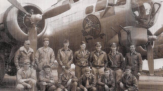 Das war die Besatzung des B 17-Bombers, aus dem sieben amerikanische Flieger am 21. Juli 1944 über Schollach, Urach und Furtwangen ...