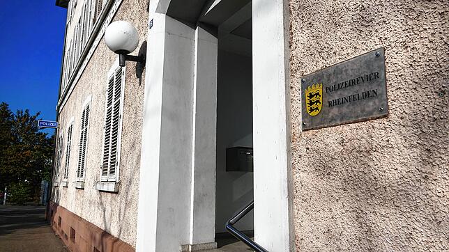 Viel zu tun gab es für die Beamten im Polizeirevier Rheinfelden trotz gesunkener Kriminalität &ndash; durch die Verstöße gegen die ...