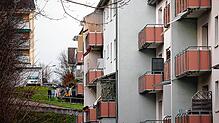 Neuer Wohnraum wird dringend gesucht und ist begehrt, wie hier in der Friedhofstraße nahe des entstehenden Gebietes Am Buchberg. Aber ...