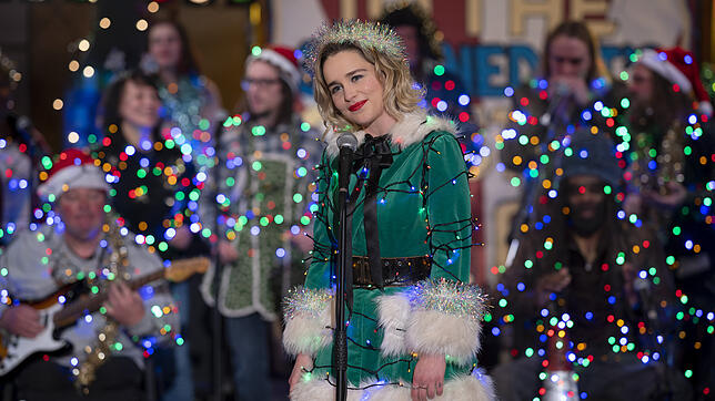 Für Kate (Emilia Clarke) ist in &bdquo;Last Christmas&ldquo; dauerhaft Weihnachten. Der Film &bdquo;Last Christmas&ldquo; kommt am 14. ...