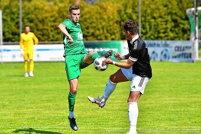 Bild 1: Abschlussschwacher SV 08 Laufenburg muss sich mit Punkt beim FC Freiburg-St. Georgen begnügen &ndash; und wir haben Bilder!