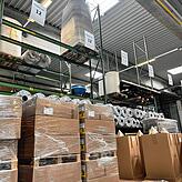 Blick in die große Verladehalle der Firma Bächle Logistics. Von hier aus gehen täglich viele Tonnen Güter auf die Reise.