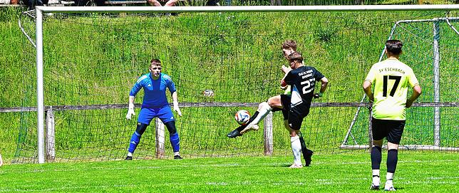 Bild 30: SV Eschbach siegt 3:0 bei Spitzenreiter SG FC Wehr/Brennet II – und wir haben Fotos!