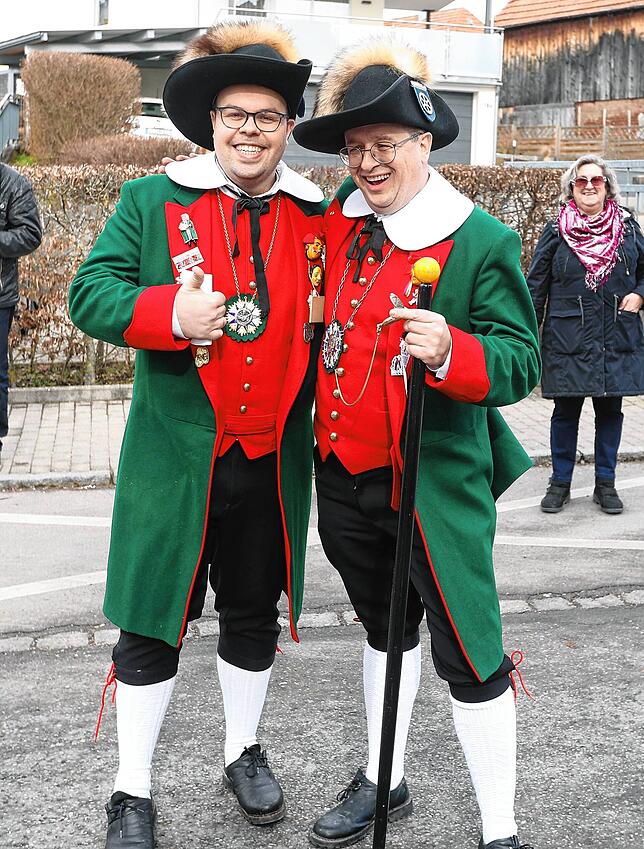 Bild 7: Hunderte Nachwuchsnarren starten beim Donaueschinger Kinderumzug
