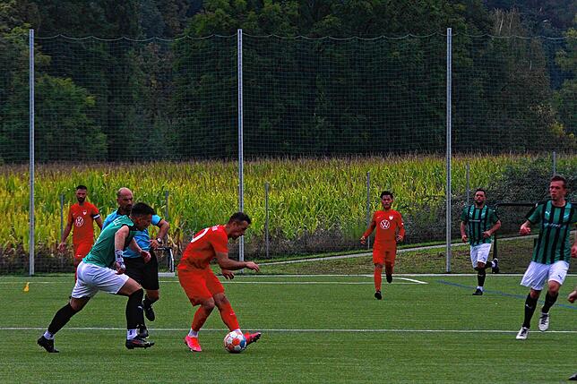 Bild 29: FC Zell gewinnt beim FC Tiengen 08 mit 5:3 &ndash; und wir haben die Bilder!