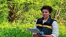 Die bisherige Forstrevierleiterin Swantje Schaubhut geht neue Wege: In Wehr ist die Stelle ausgeschrieben. Hier bei der Waldbegehnung im ...