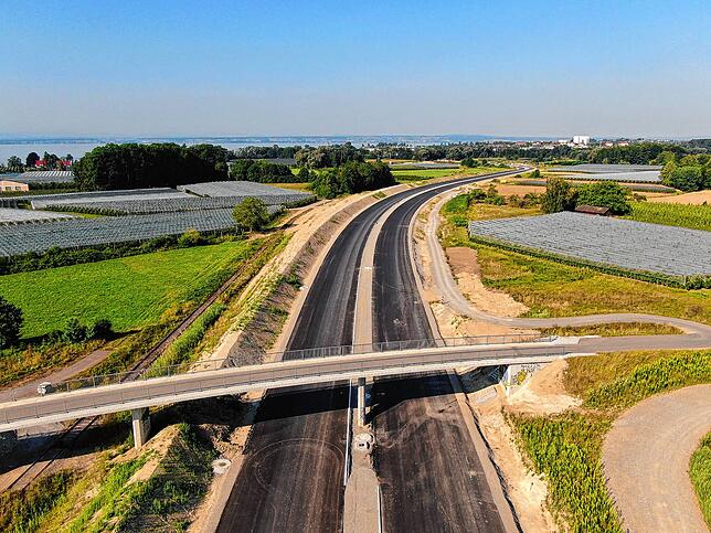 August 2019: Blick auf die B31-Trasse, die immer mehr Form annimmt.