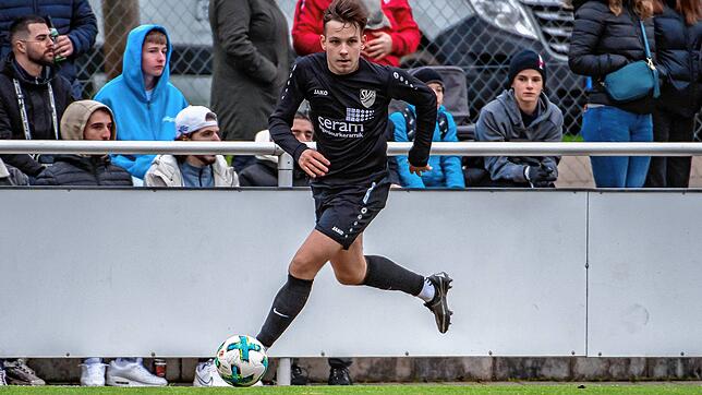 Tor des Tages: Jonas Sprick (hier ein Archivbild) traf für den SV Eschbach zum 1:0-Sieg gegen den zuletzt acht Mal in Folge unbesiegten ...
