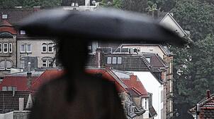 Bild : Mit dem Tief Karlheinz kommen Schauer und Gewitter in den Südwesten.