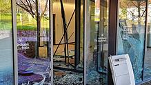 Die Geschäftsstelle der Volksbank Hochrhein in Albbruck ist in der Nacht auf den 9. April 2025 gesprengt worden.