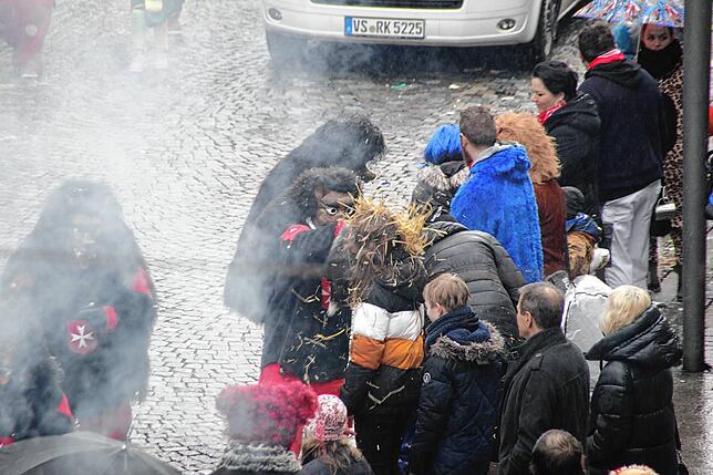 Bild 6: Bilder vom großen Umzug der Narrengesellschaft in Villingen &ndash; von oben (Teil 2)