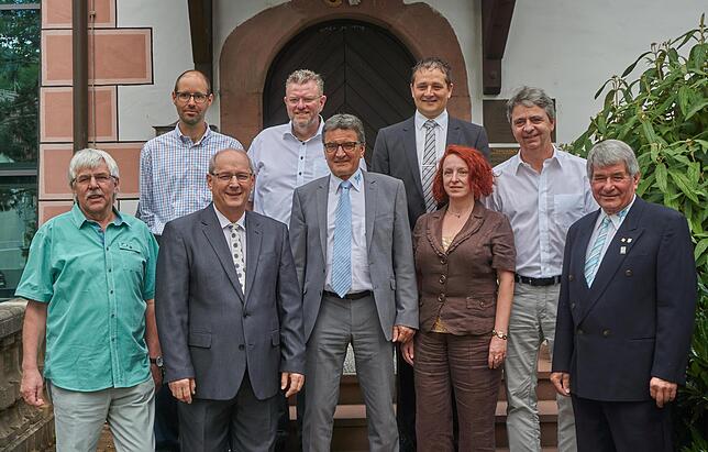 Abschied: Die Stadträte Walter Traichel (REP, 1 Jahr), Christoph Eckert (CDU, 5 Jahre), Eugen Mulfur (FW, 31 Jahre), Günter Hierholzer ...