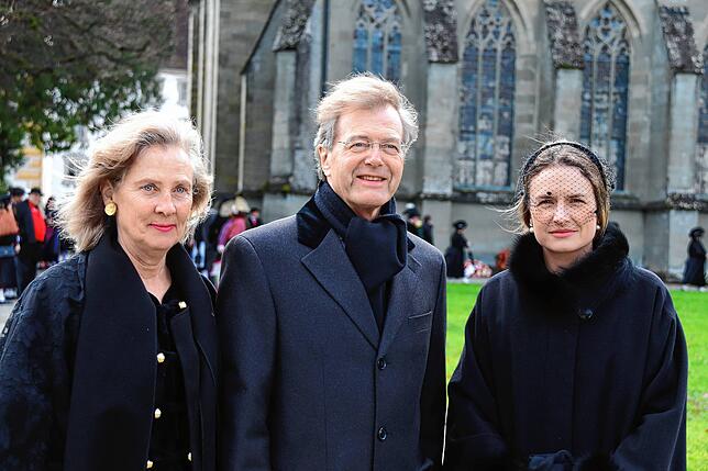Wilhelm Freiherr von Stotzingen aus Steißlingen (Mitte) mit Frau Josepha und Tochter Charlotte.