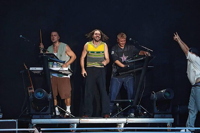 Bild 10: Schloss Salem Open-Air: Rea Garvey und ClockClock begeistern 4000 Besucher