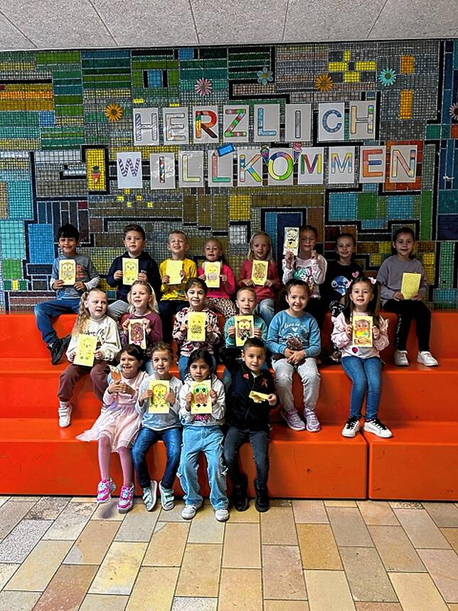 Die Klasse 1c der Schillerschule Singen bei ihrer Einschulungsfeier.