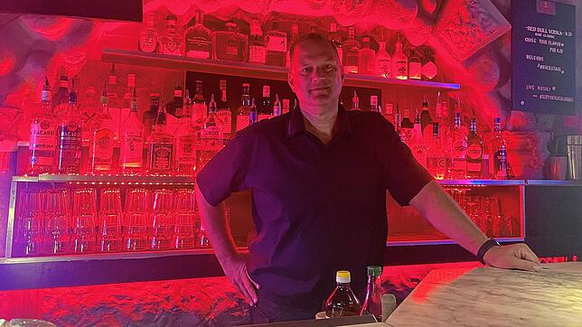 Sven Kleiner, der Backstage-Betriebsleiter, steht in der Konstanzer Bar. 2025 feiert der Betrieb sein Zehnjähriges. Ende August gibt es ...