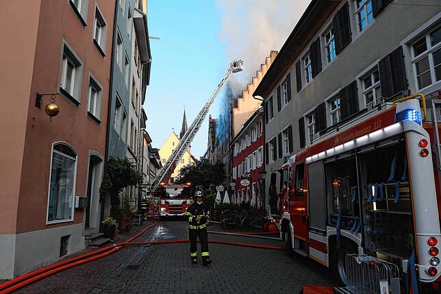 Bild 28: Am Morgen danach: So sieht es nach dem Großbrand in der Zollernstraße aus