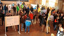 Mehr als doppelt so viele Besucher wie beim ersten Infoabend wollten sich zum Stand des Windanlagen-Projekts informieren.