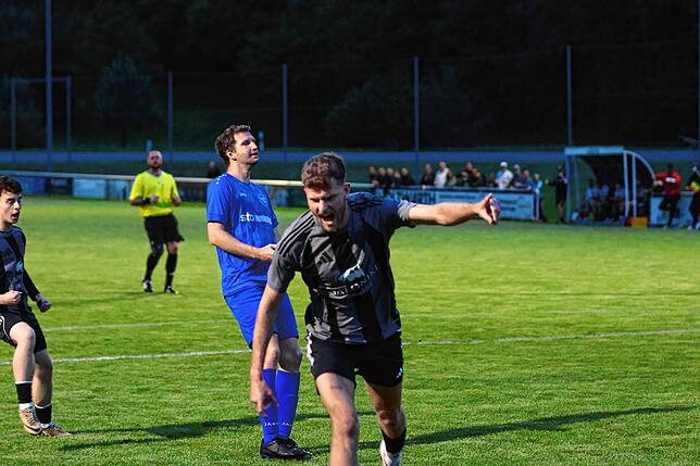 Bild 12: SG Stühlingen/Weizen bezwingt den FC Hochrhein mit 4:1 – und wir haben Fotos!