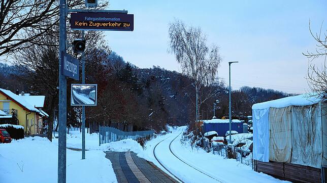 Das Seehäsle verkehrte aufgrund des starken Schneefalls in den vergangenen Tagen nicht zwischen Stahringen und Stockach.