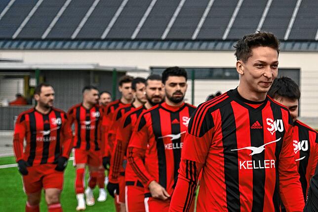 Bild 4: Abbruch nach Verletzung beim TuS Binzen gegen den SV Jestetten &ndash; und wir haben Bilder!