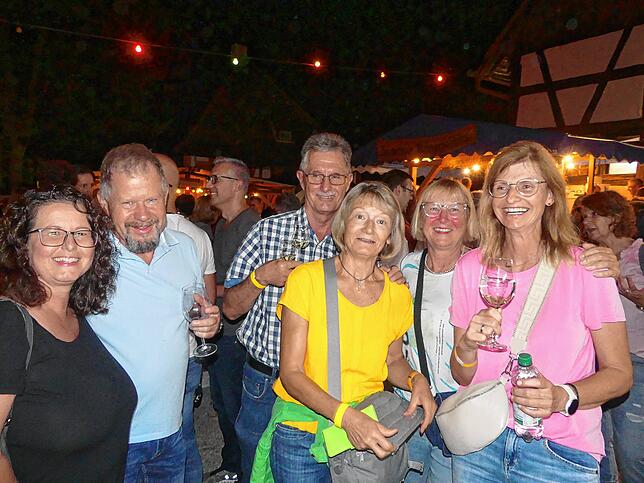Bild 21: Die Bilder vom Bermatinger Weinfest! So schön war der Auftakt am Freitagabend