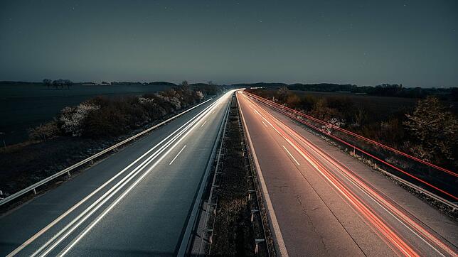 Autobahnen sind beliebte Rennstrecke für Liebhaber schneller Autos. In Singen haben zwei Schweizer im März ausgerechnet Polizisten ...