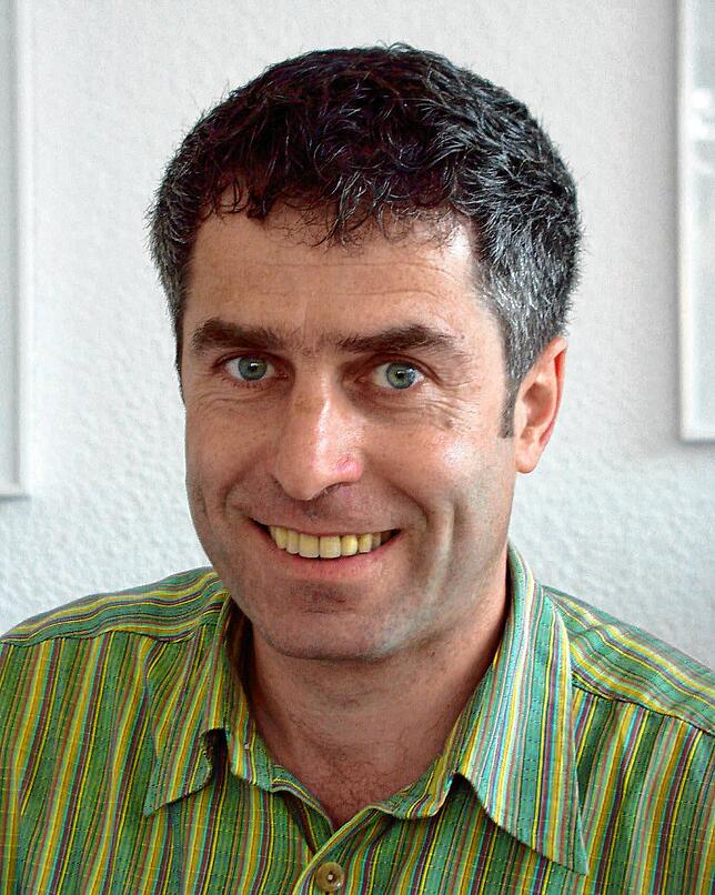 Da waren die Haar noch (fast) ganz schwarz. Bernhard Lutz im Oktober 2002.
