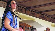 Westafrikanische Percussion, Gesang und Tanz haben ihren festen Platz im Kultur-Programm des alten Klosters in Inzigkofen.
