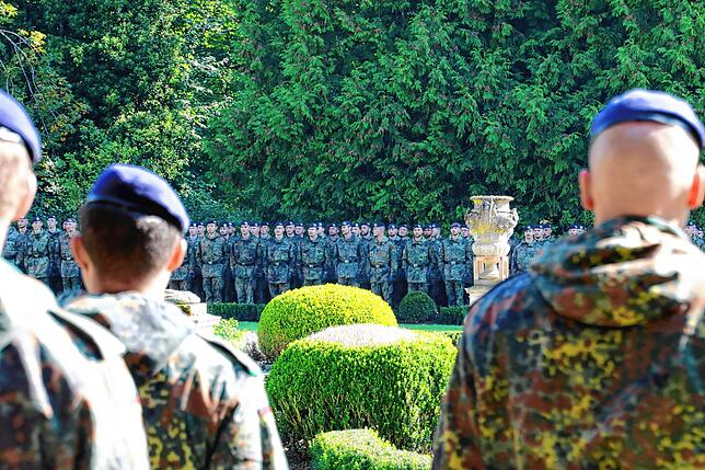 Bild 6: Abschiedsappell für die Soldaten des Jägerbataillons 292
